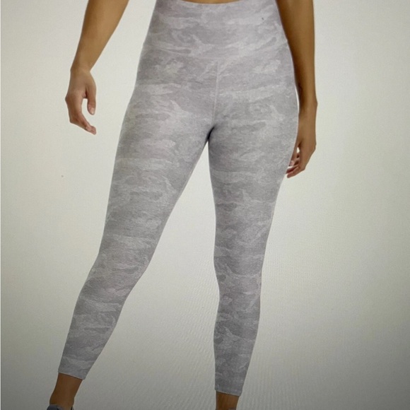 Vuori Womens Clean Rose Pink High Rise Elevation Legging 24” Gym Stretch -Size S - Picture 7 of 8